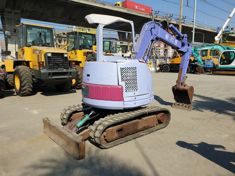 รถแม็คโครเล็ก Komatsu PC28UU-2E