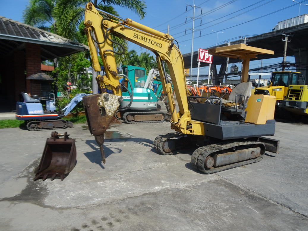 รถขุดเล็ก Sumitomo S90FX3