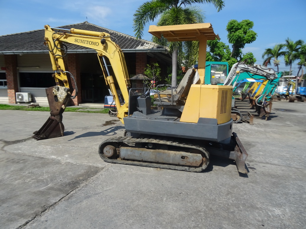 รถขุดเล็ก Sumitomo S90FX3