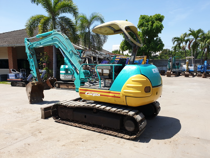 รถแม็คโคร Kobelco SK045-2