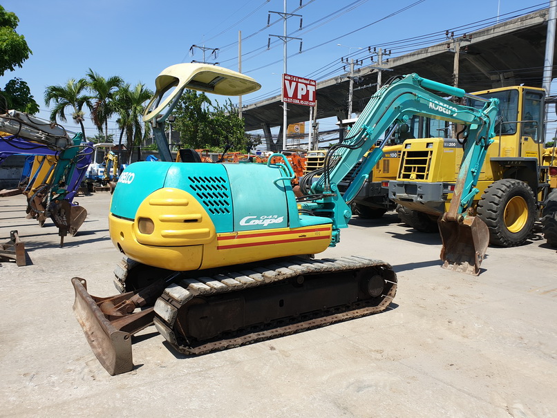 รถแม็คโคร Kobelco SK045-2